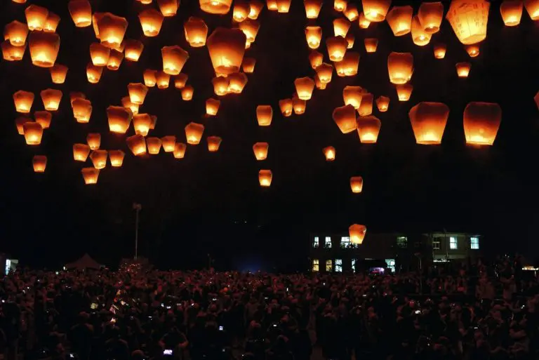 Pingxi Sky Lantern Festival 2025, Taiwan Travel Begins at 40