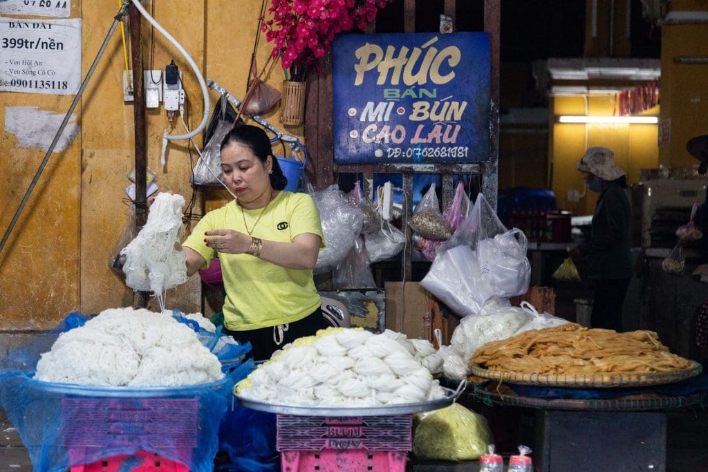 Noodle vendor