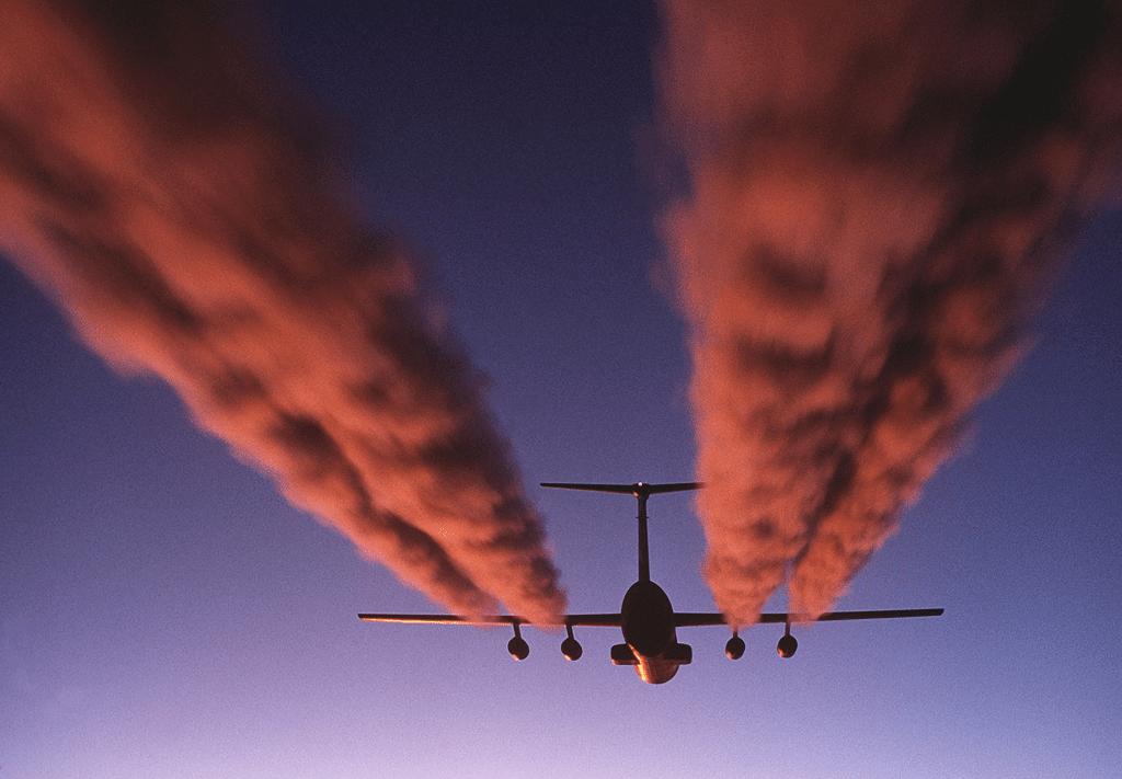 CO2 emissions trains vs planes carbon emissions split