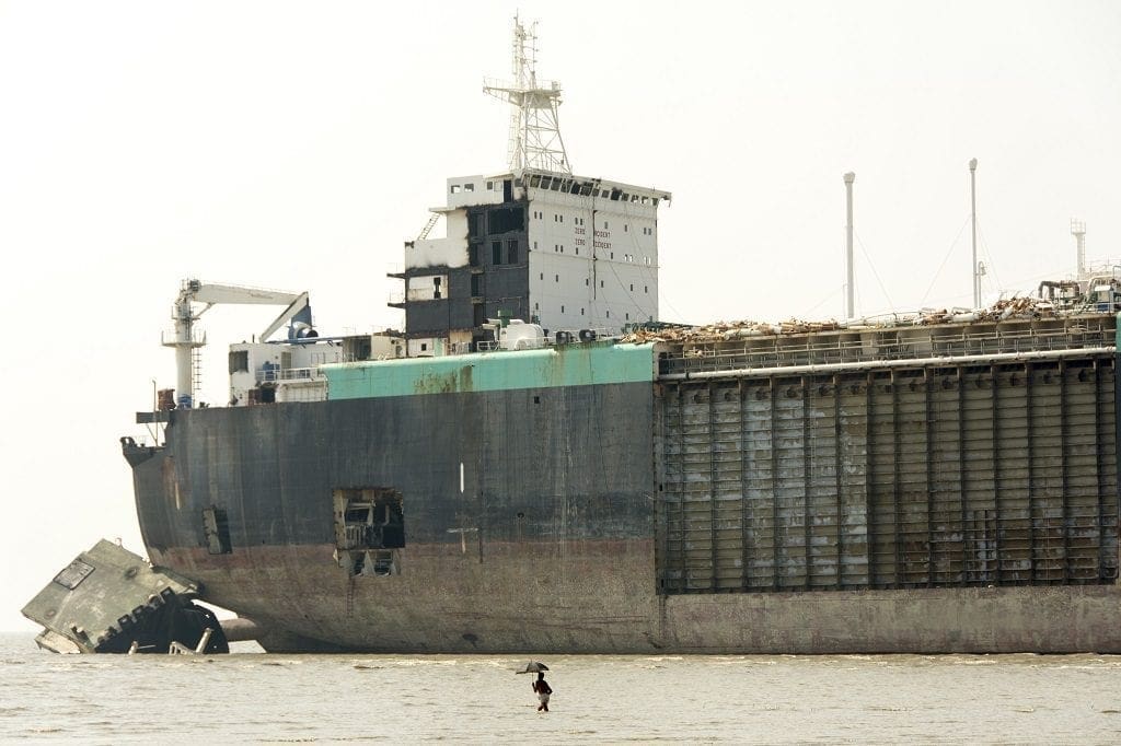 Shipwrecking yards Chittagong