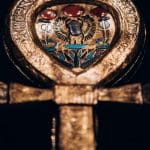 Wooden Gilded Mirror Case in Form of an Ankh, Inlaid with Blue Glass and Carnelian - CREDIT IMG