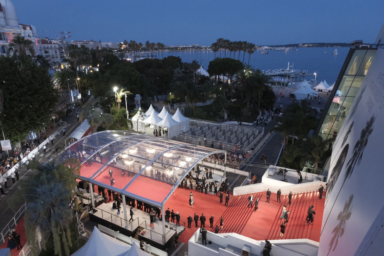 Red Steps, Image Credit : Mathilde Petit / FDC