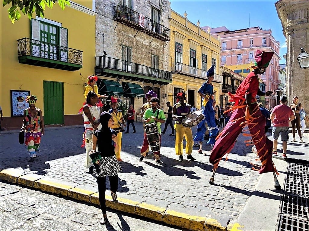 Cuban dancers by Bellas Artes