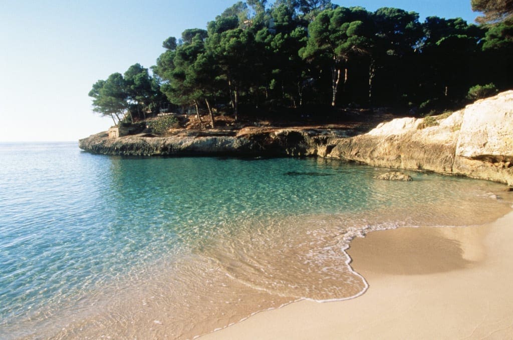  Cala Mitjaneta Menorca ©-Lluis Real Balearic Ministry for-Economic Model Tourism and Labour AETIB