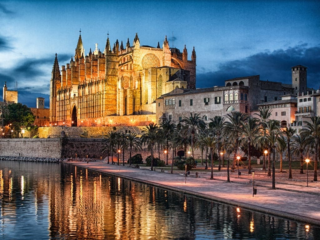 Palma-de-Mallorca-©Ernest-Llofriu-Palou-Visit-Palma.