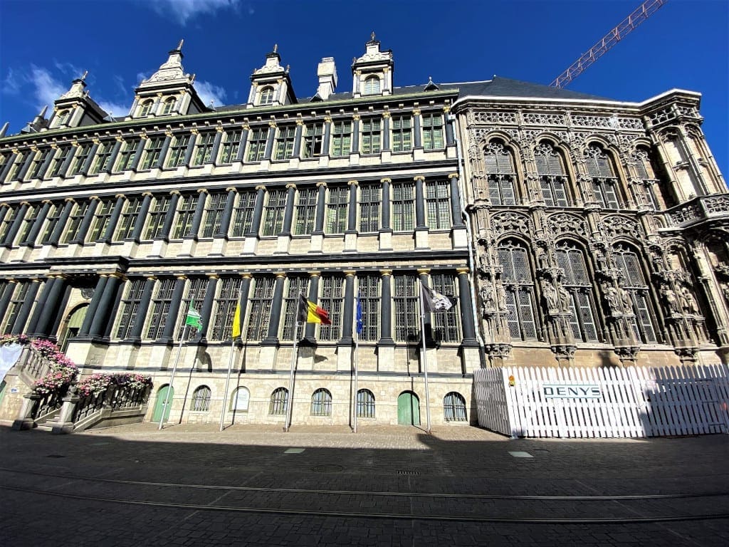 Ghent Town Hall - act of rebellion or changing fashion?