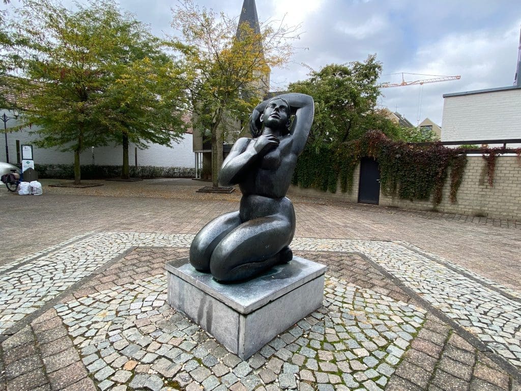 Statue in the beguinage