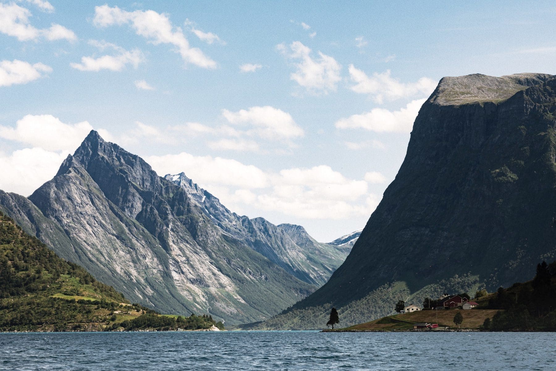 HotelUnionØye_PhotoCredit_ThomasEkstrøm_62°NORD_hue_2