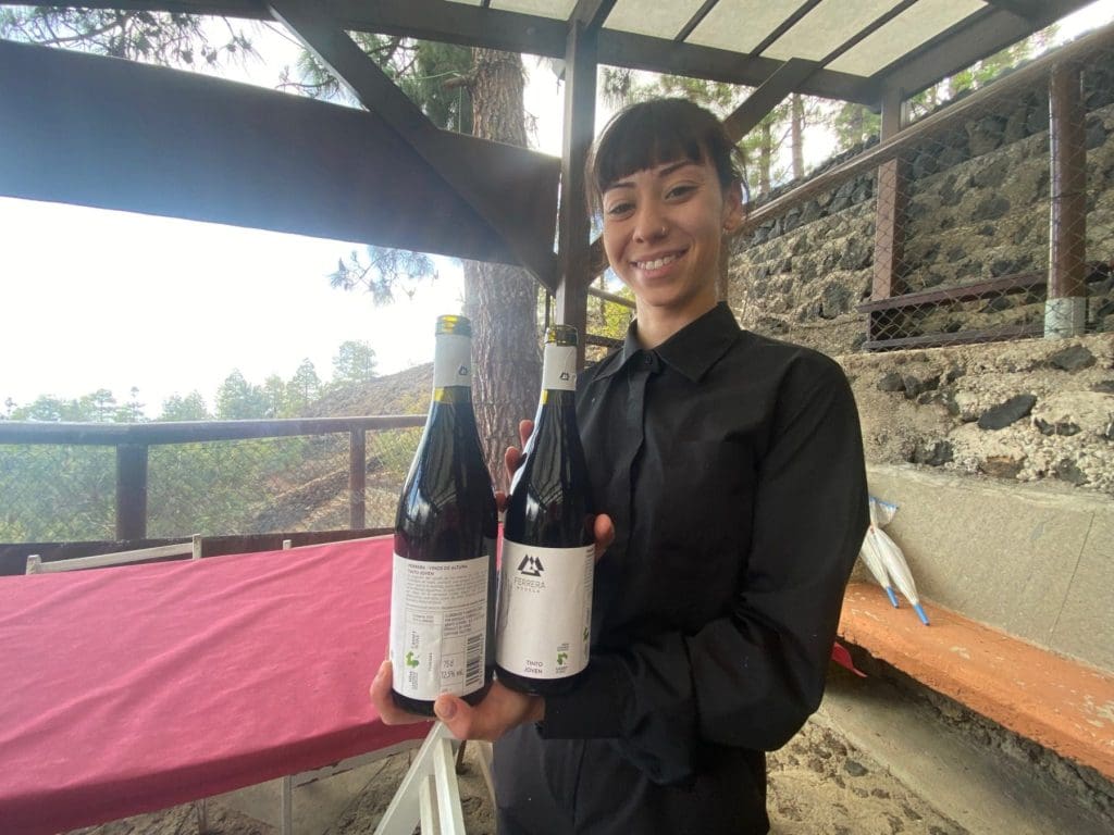 Serice with a smile at fererra Bodega Tenerife