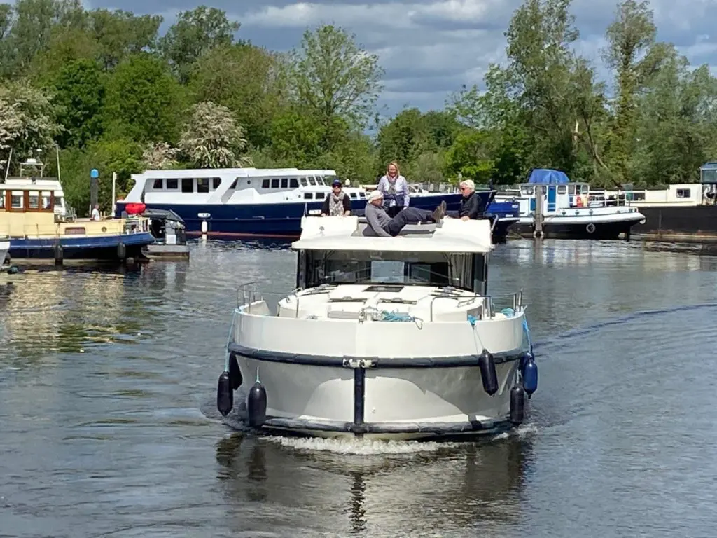 Boat on the Thames Le Boat