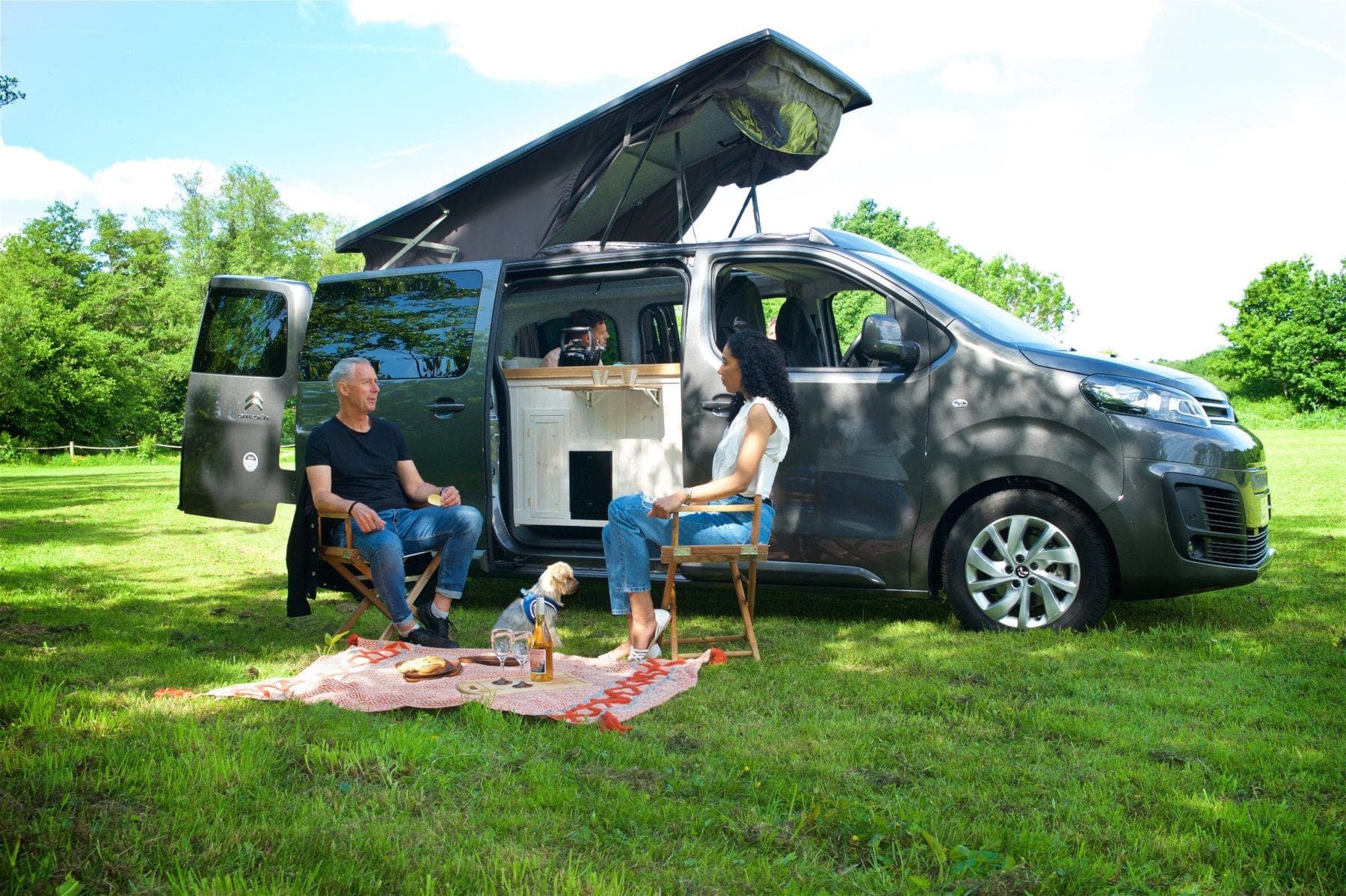 Eve : Luxury, Eco-electric Campervan