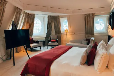 Staying In Room: How To Entertain Yourself In A Hotel