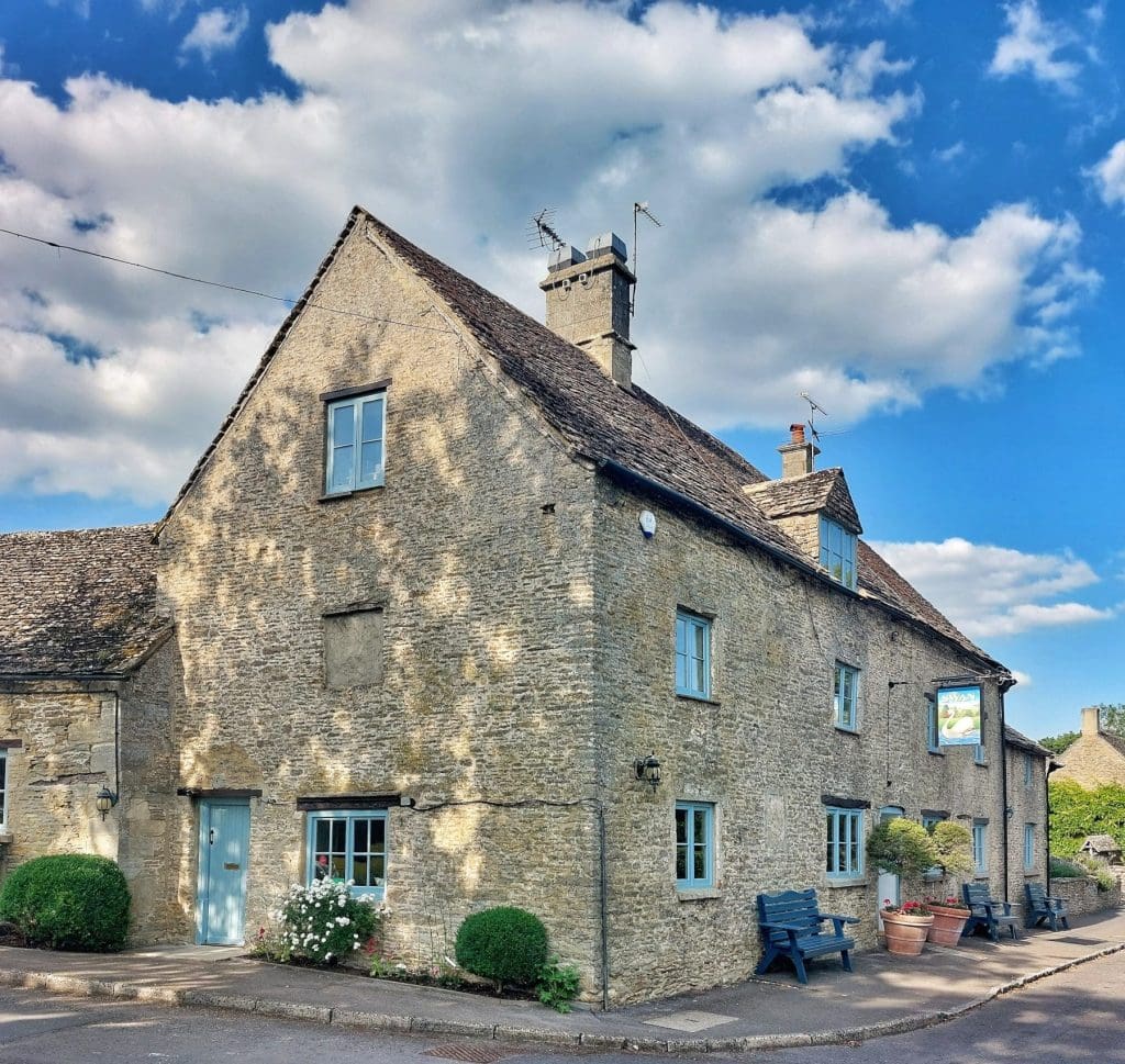 The Swan, Southrop