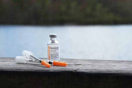 Stress-Free Travelling with Medication: a Guide