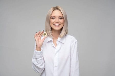 From Cash to Crypto: How Over-40 Travellers Can Buy Crypto to Unlock Seamless Journeys