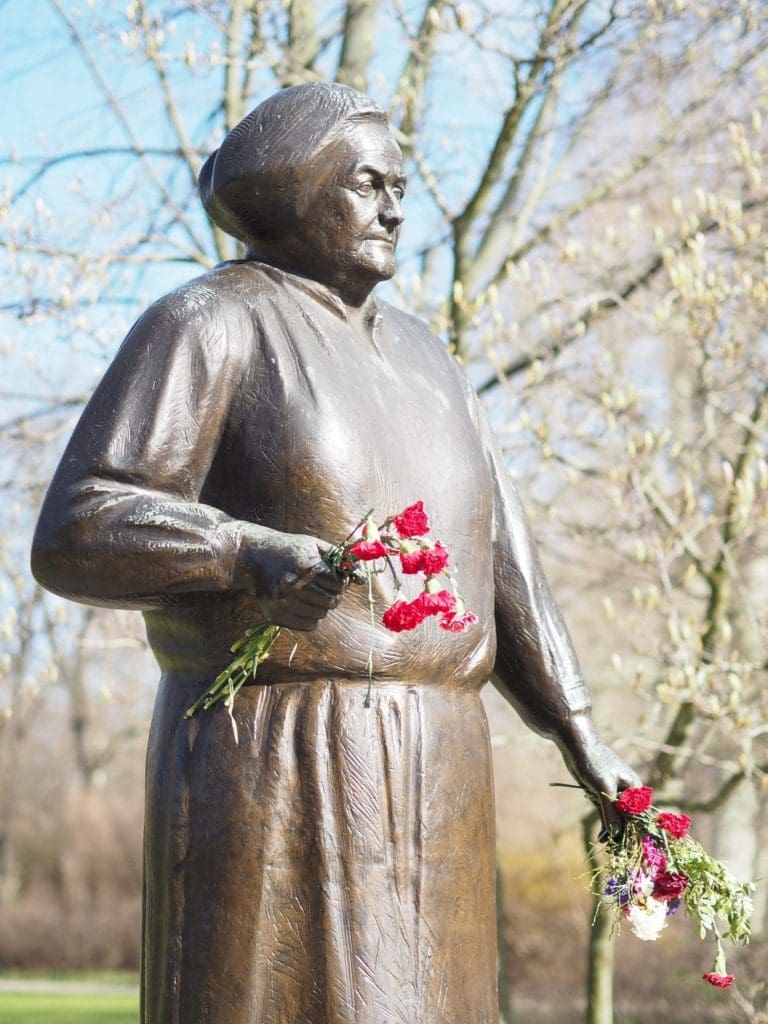 Statue of Clara Zetkin in Leipzig 