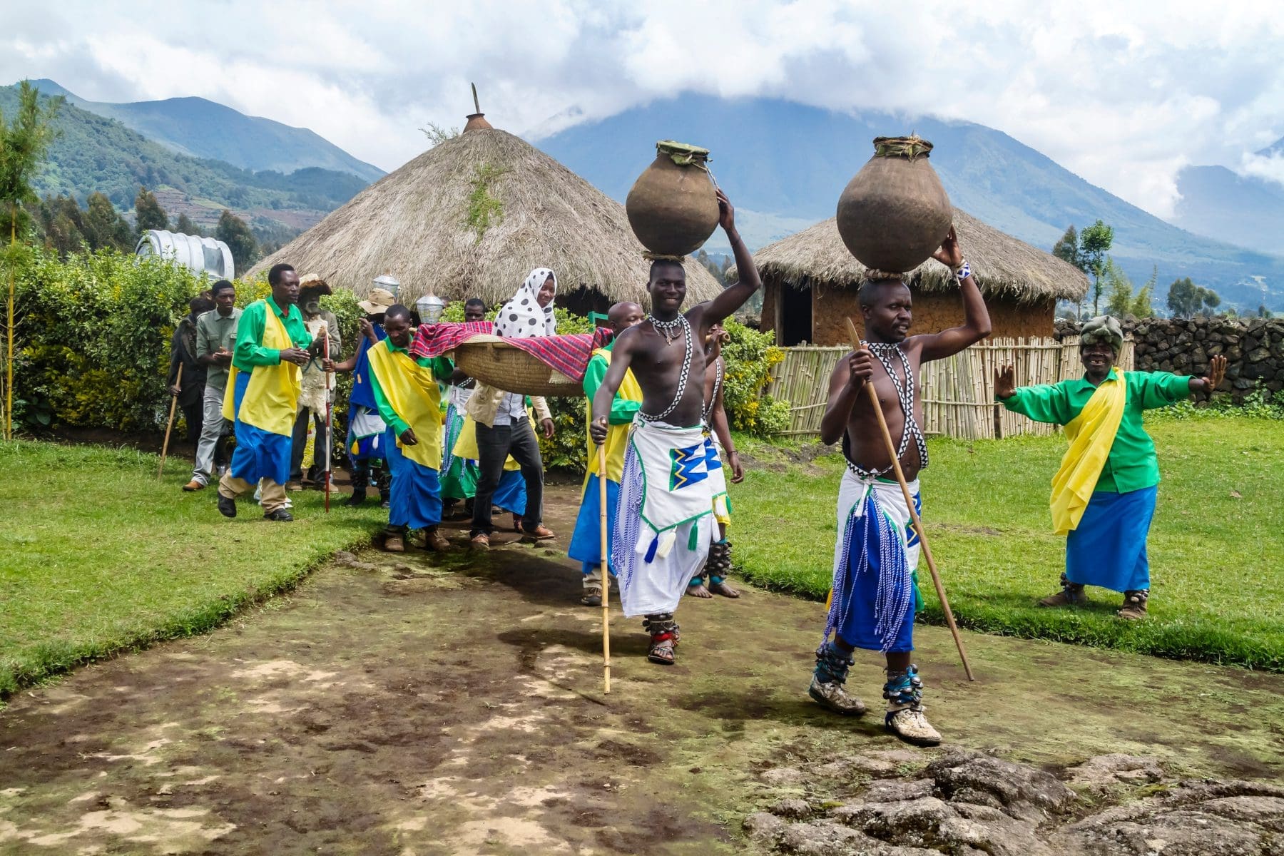 10 Amazing Things to Do in Rwanda - Travel Begins at 40