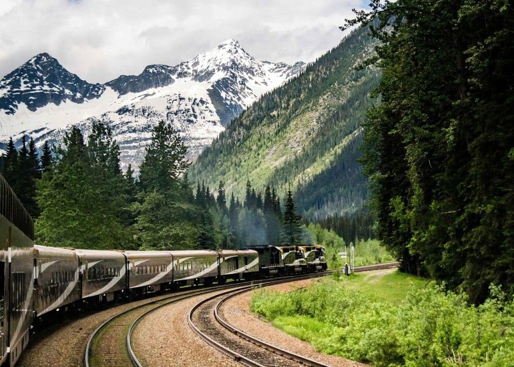 world's most scenic railway journeys : The Rocky Mountaineer