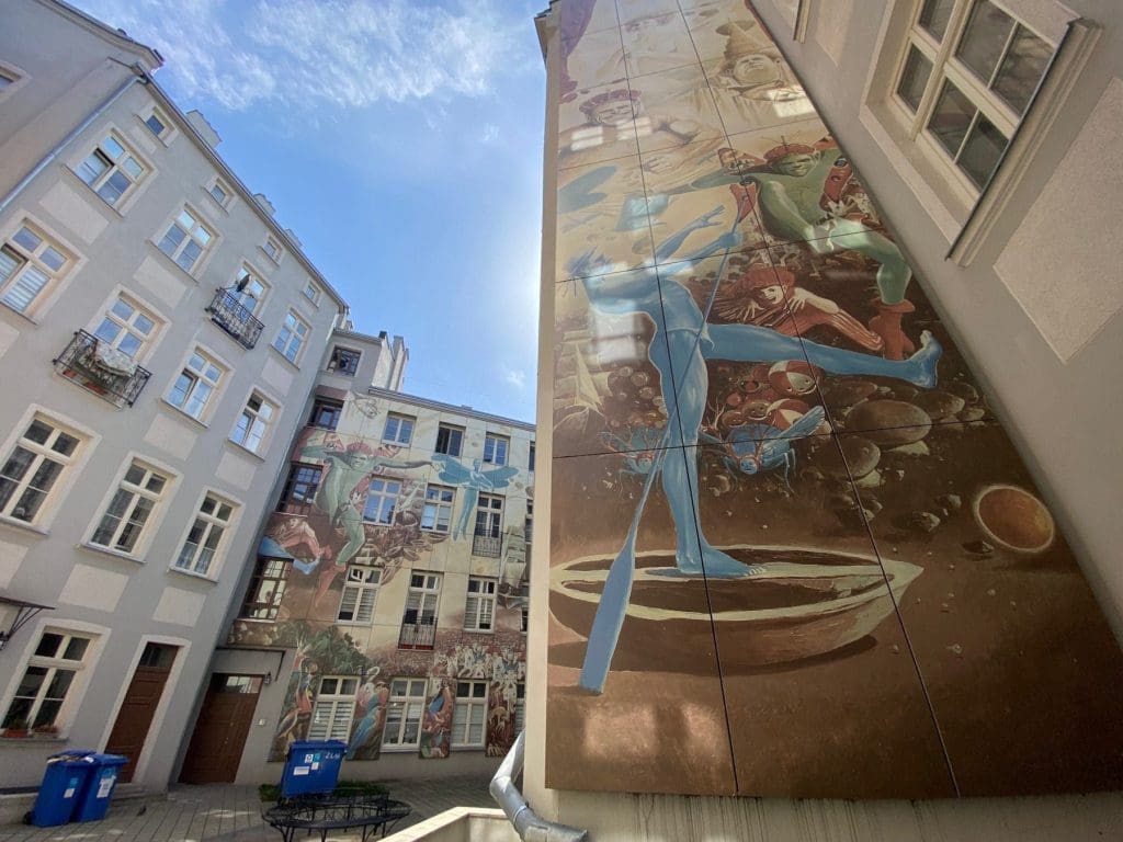 courtyard of Wojciech Siudmak
