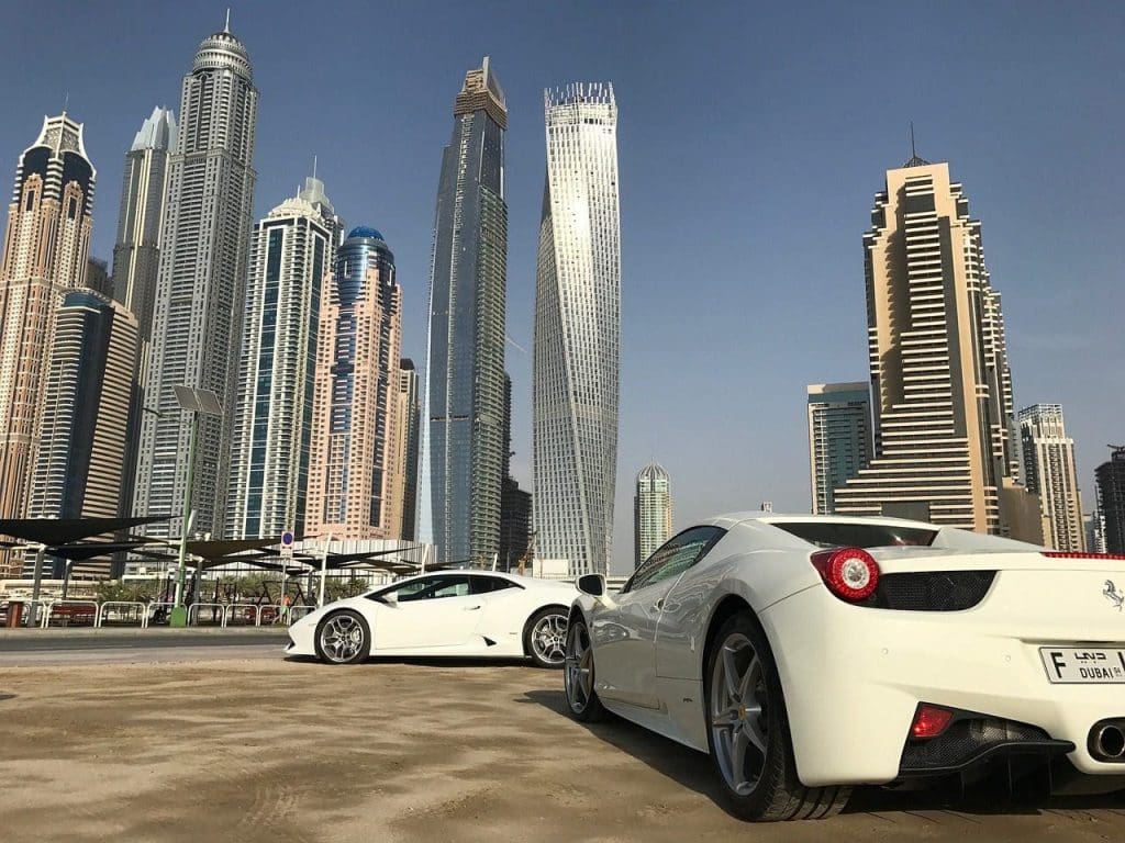 Rent a Car in Dubai Pixabay