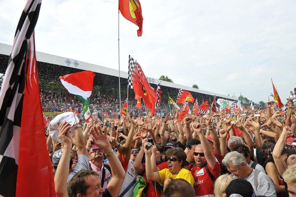 Monza Ferrari Fans Pixabay