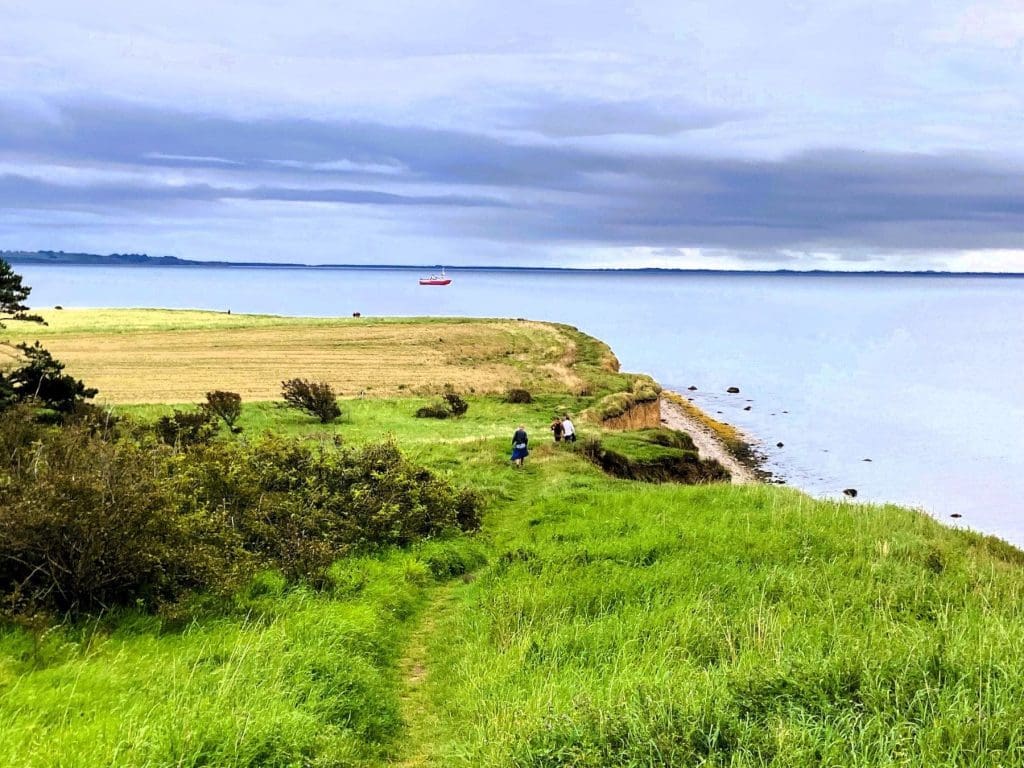 Hiking the coastal path around Tunø