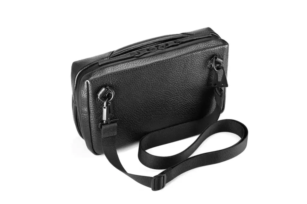 132 Essential Case Pro by GRAMS28 Review - Travel Begins at 40