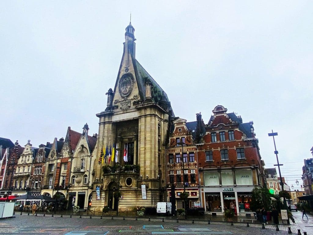 Art nouveau town hall at Béthune