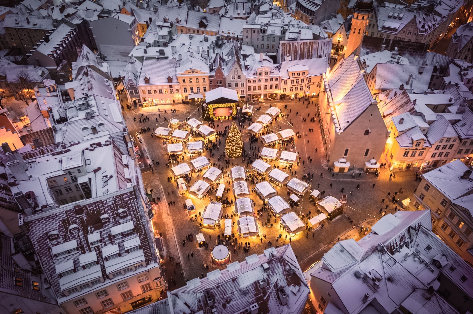 Tallinn Christmas Market Old Town_Sergei Zjuganov