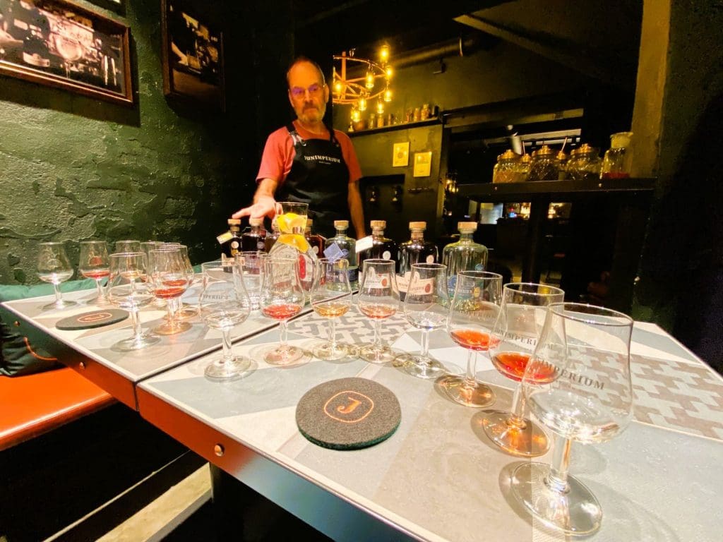 Archie lining up the gins at Junimperium