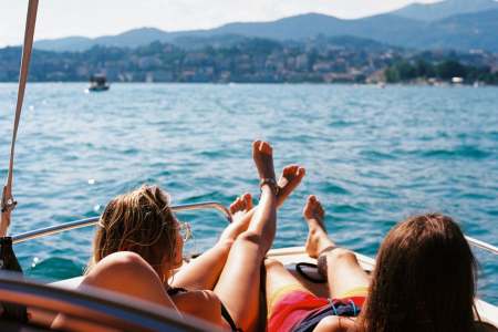 How to Plan a Family Boat Day Trip