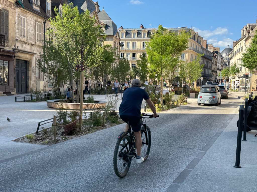 In recent years attempts have been made to transform the city into a car-free area