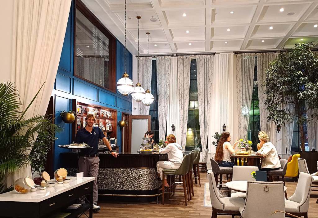 Southern Hospitality, Elliott & Co at The Loutrel Hotel
