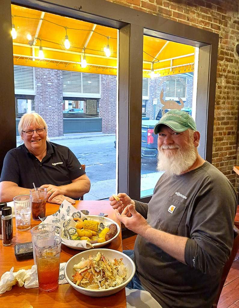 Munchin' with the locals, Charleston Crab House
