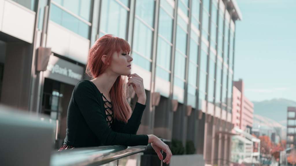 Woman travelling unsplash