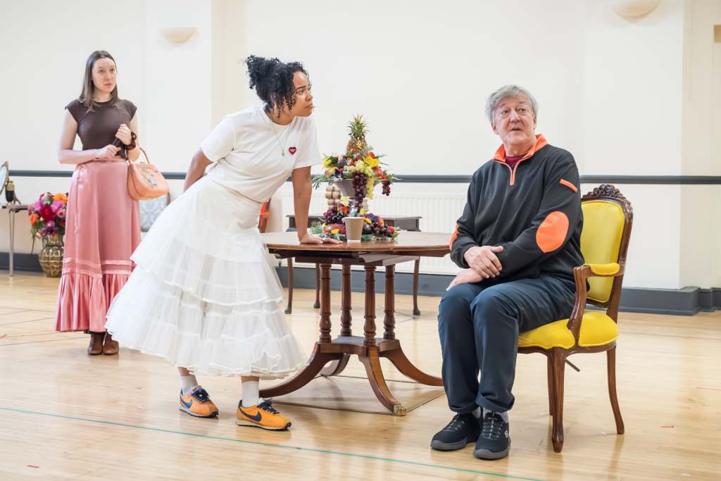 Kitty Hawthorne, Jessica Whitehurst and Stephen Fry in rehearsals © Marc Brenner