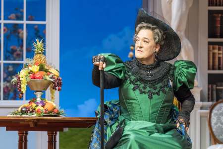 Stephen Fry in West End transfer of The Importance of Being Earnest © Marc Brenner (1)