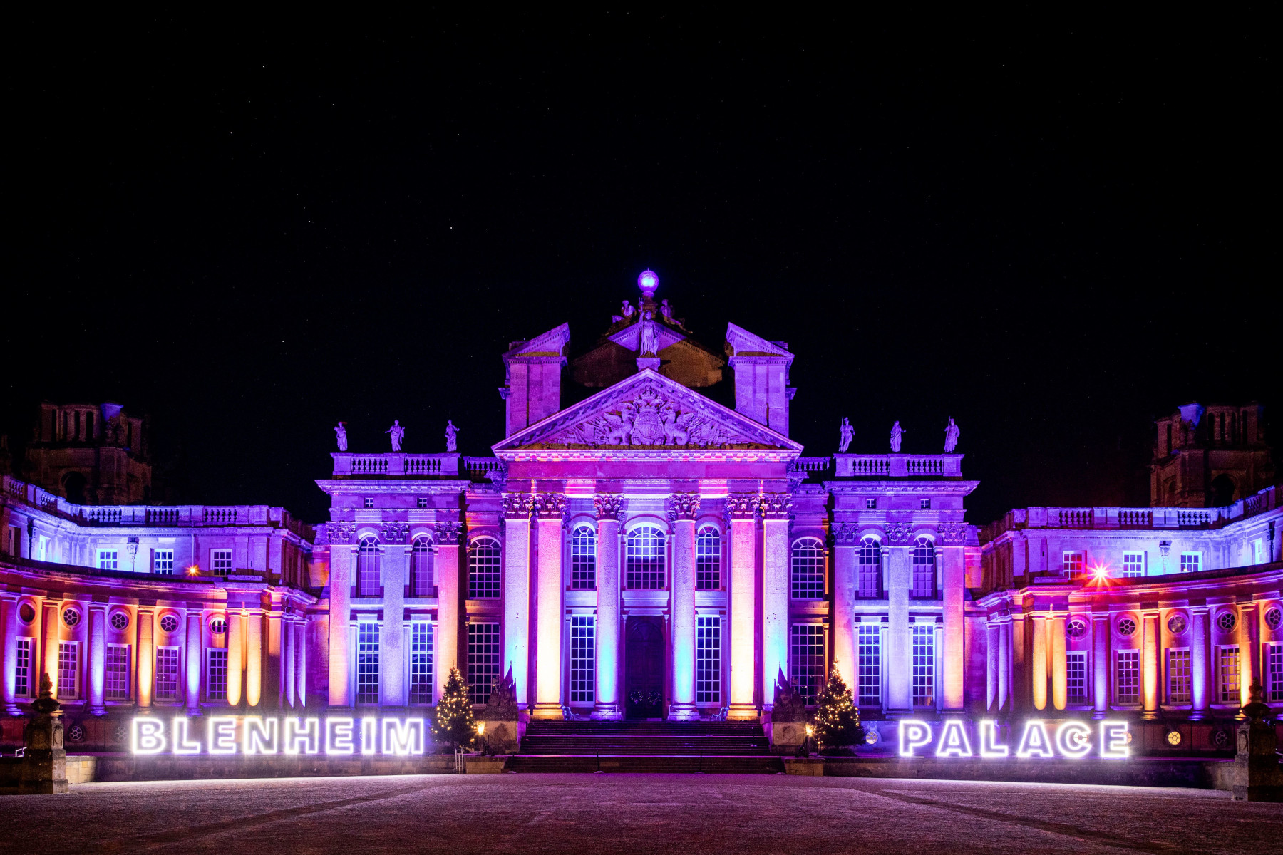 Depositphotos_654286914_XL Blenheim Palace Christmas Market