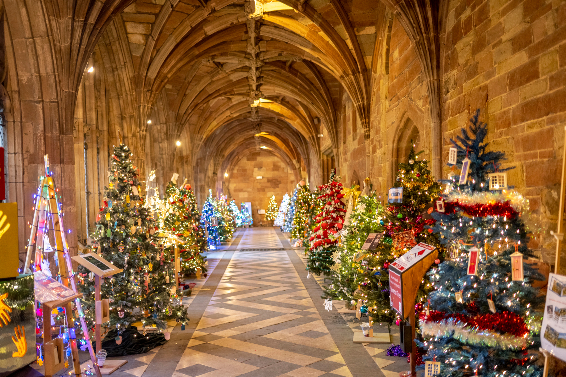 Depositphotos_772882006_XL Worcester Victorian Christmas Fayre