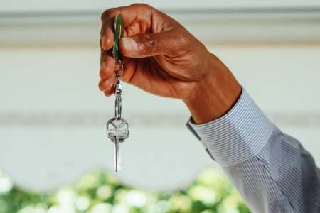 Stay, Work, Explore: Renting Tips for Digital Nomads That Will Keep You Comfortable and Connected