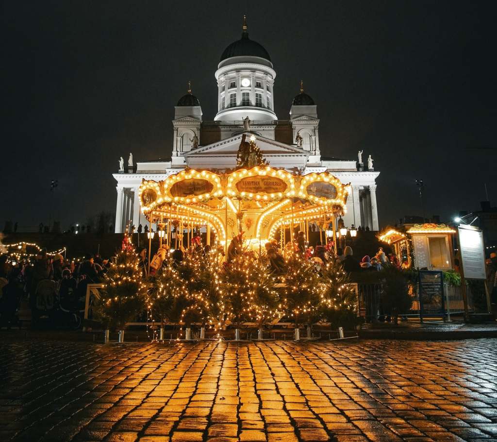 helsinki christmas market-unsplash Christmas Markets in Finland