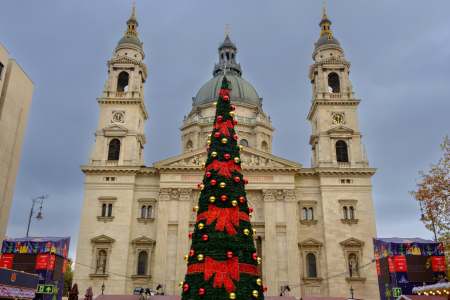 Christmas Markets in Hungary 2025 – Festive Travel Guide