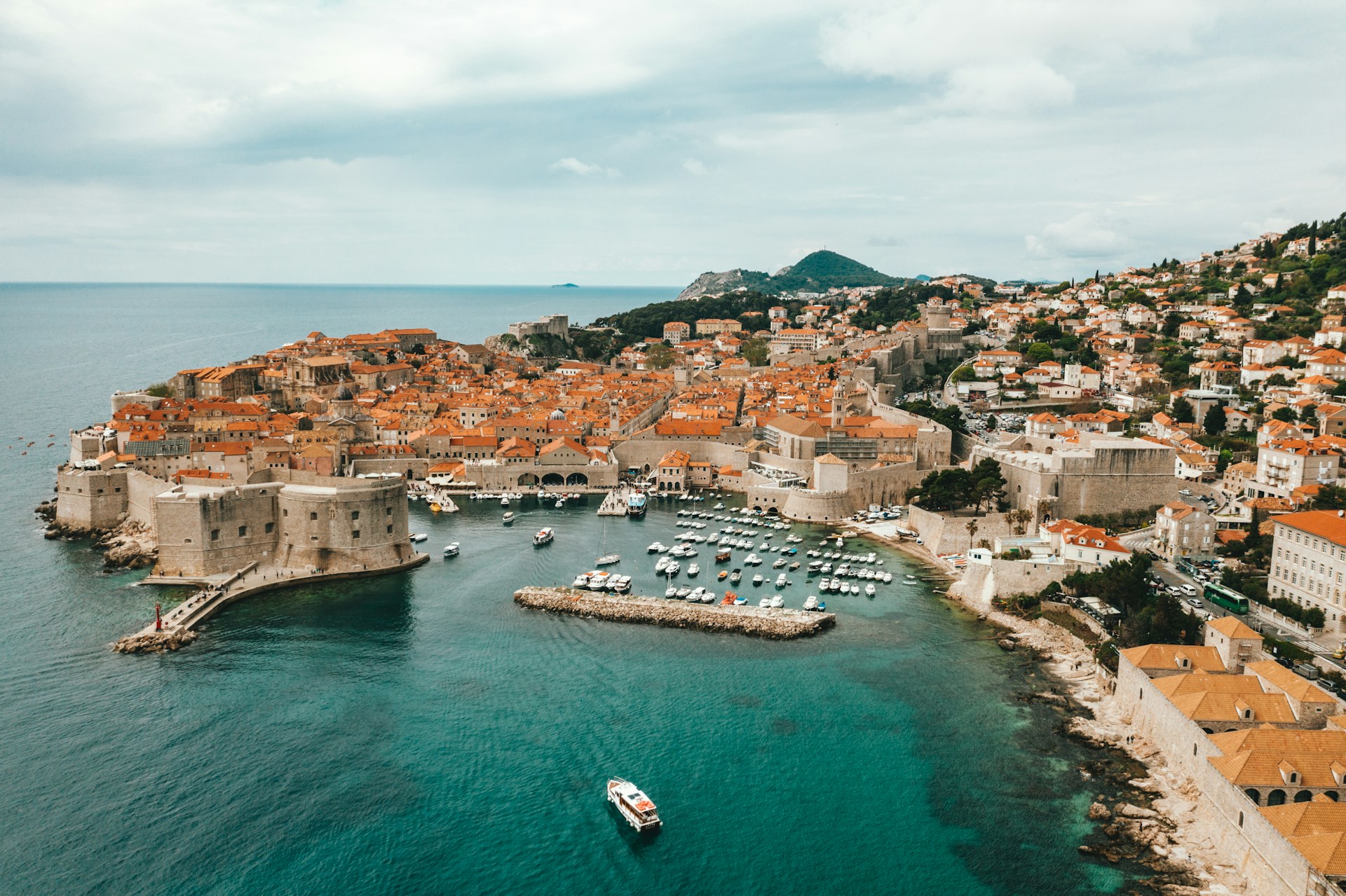 spencer-davis-fWtJvFqyUQQ-unsplash Dubrovnik Winter Festival