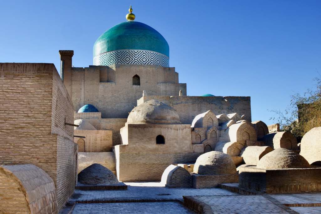 Ancient Cemetery and Mahmoud Khan Mausoleum