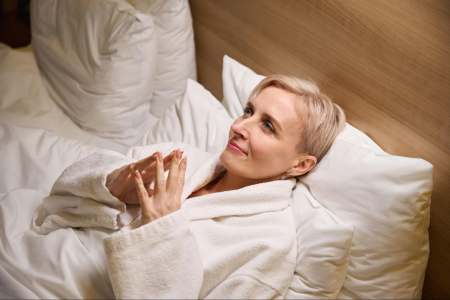 How Travelers Over 40 Are Rethinking Evening Wind-Down on the Road