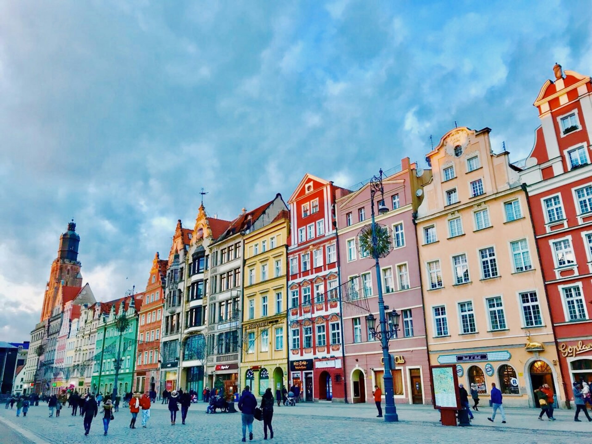 Wrocław-Poland-reiseuhu-MEQ5FsJe1eI-unsplash