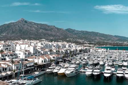 Ultra-Luxe Group Getaways: The Best High-End Stays for Couples Travelling Together