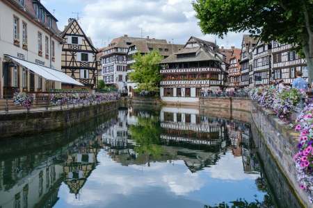 strasbourg-france-patrick-robert-doyle-xuVpSFtDZhI-unsplash