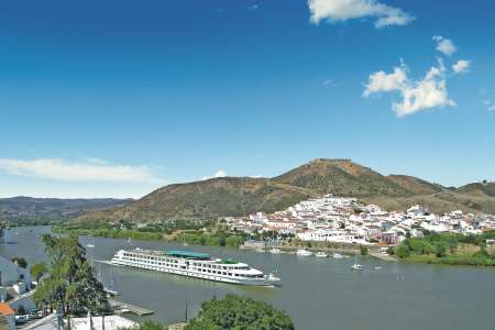Lessening Environmental Impact on an Andalusian Cruise