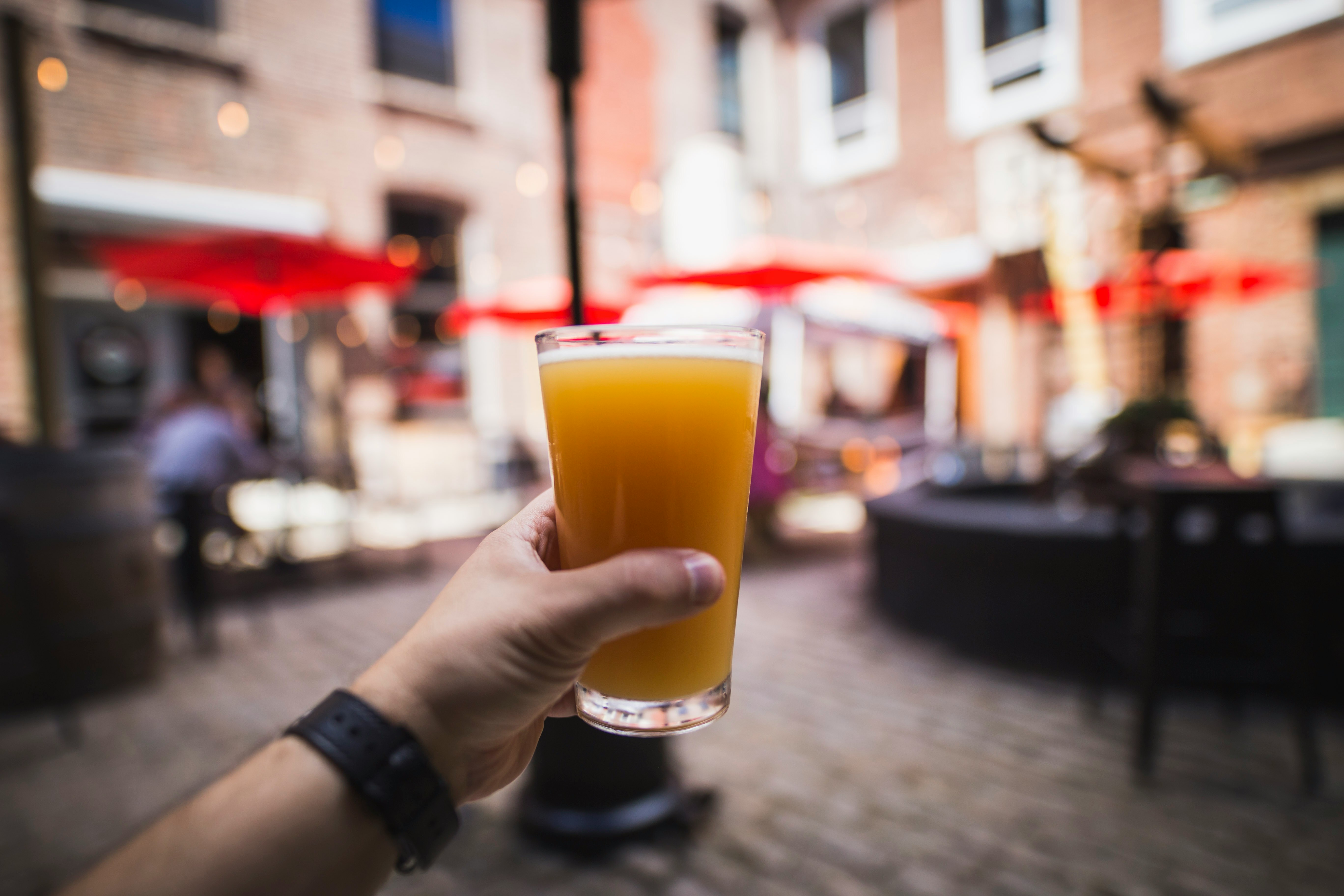 beer-dan-dealmeida-sHXrz_IH1CA-unsplash